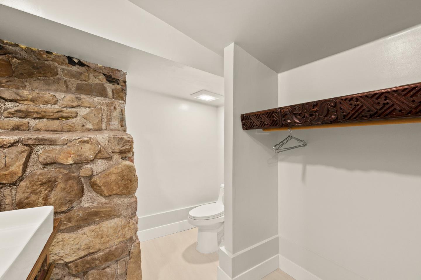 Detail Gallery Image 5 of 41 For 15997 Comstock Mill Rd, Los Gatos,  CA 95033 - 3 Beds | 3 Baths