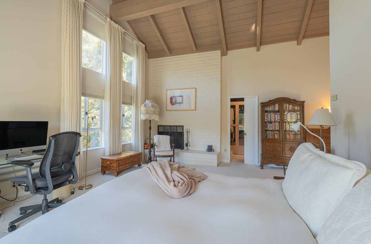Detail Gallery Image 19 of 27 For 397 B Corral De Tierra Rd, Salinas,  CA 93908 - 3 Beds | 3 Baths