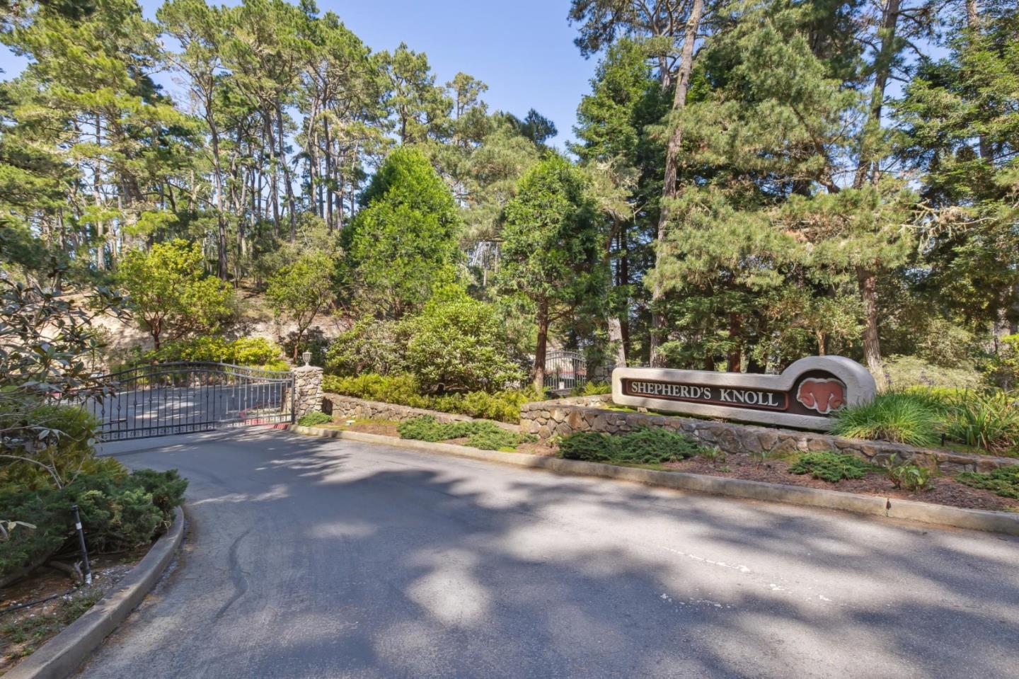Detail Gallery Image 39 of 41 For 46 Shepherds Knls, Pebble Beach,  CA 93953 - 2 Beds | 2 Baths