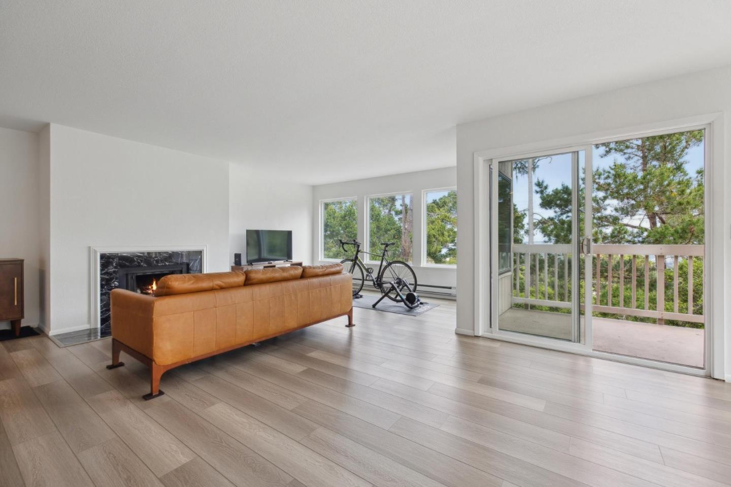 Detail Gallery Image 6 of 41 For 46 Shepherds Knls, Pebble Beach,  CA 93953 - 2 Beds | 2 Baths