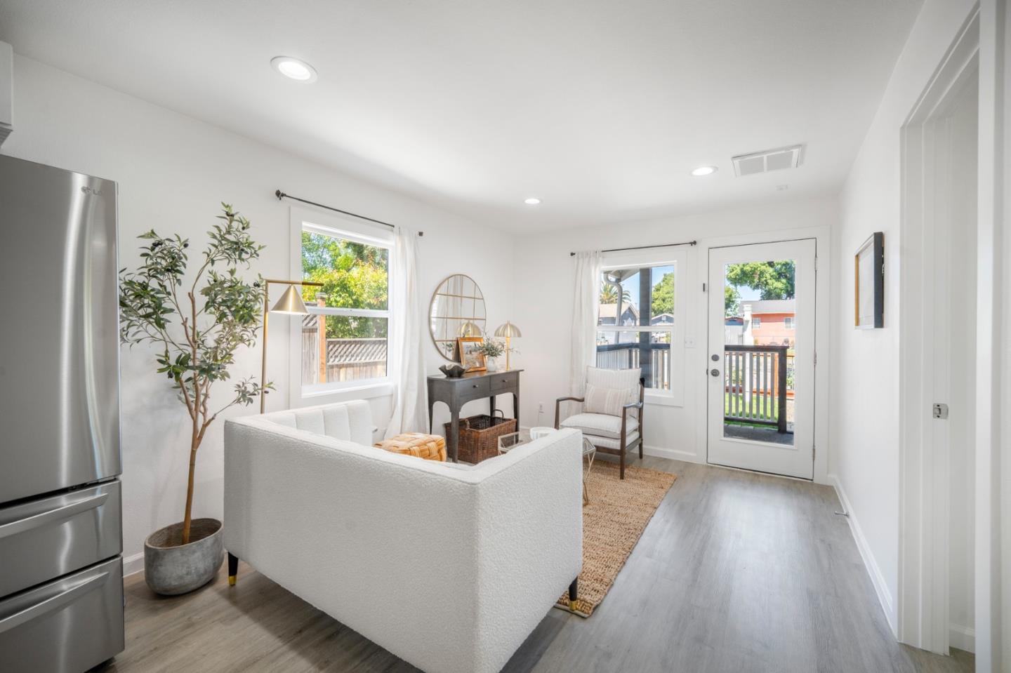 Detail Gallery Image 11 of 26 For 110 W Main Ave, Morgan Hill,  CA 95037 - 3 Beds | 2 Baths