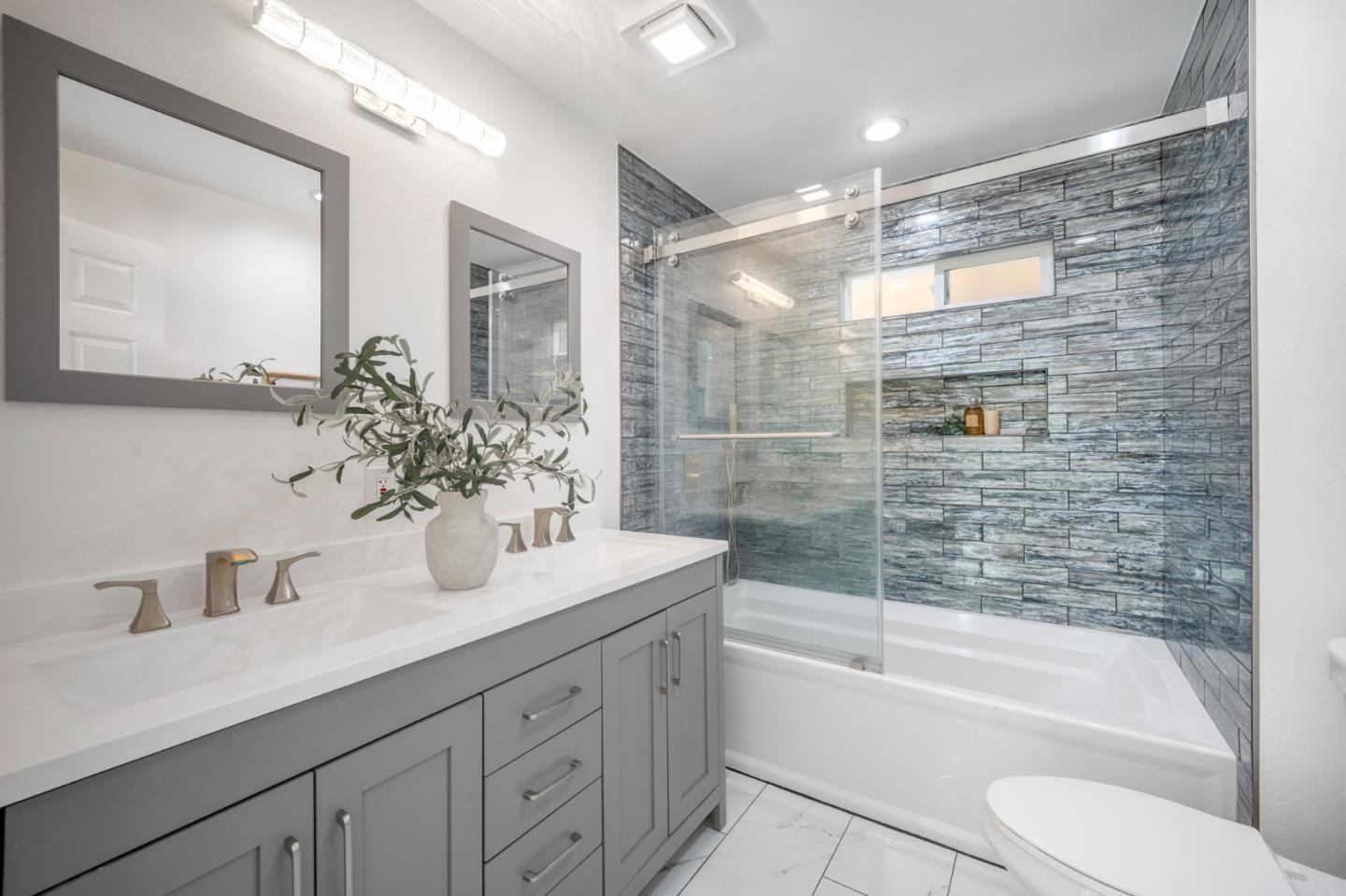 Detail Gallery Image 9 of 26 For 110 W Main Ave, Morgan Hill,  CA 95037 - 3 Beds | 2 Baths