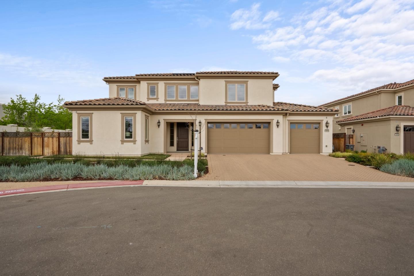 Detail Gallery Image 12 of 76 For 18265 via Potano, Morgan Hill,  CA 95037 - 5 Beds | 4/1 Baths