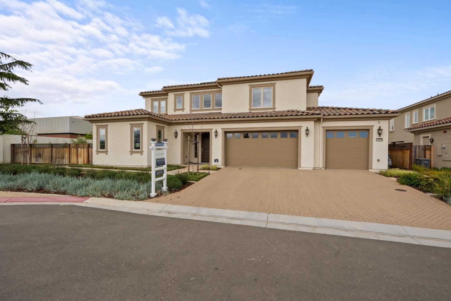 Detail Gallery Image 13 of 76 For 18265 via Potano, Morgan Hill,  CA 95037 - 5 Beds | 4/1 Baths