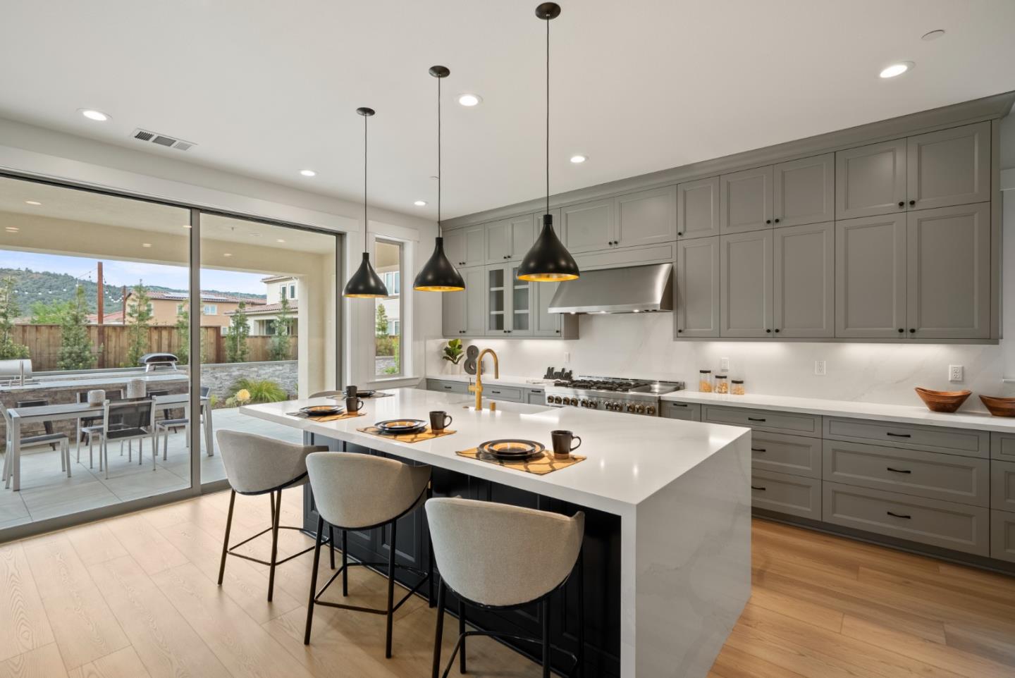 Detail Gallery Image 46 of 76 For 18265 via Potano, Morgan Hill,  CA 95037 - 5 Beds | 4/1 Baths