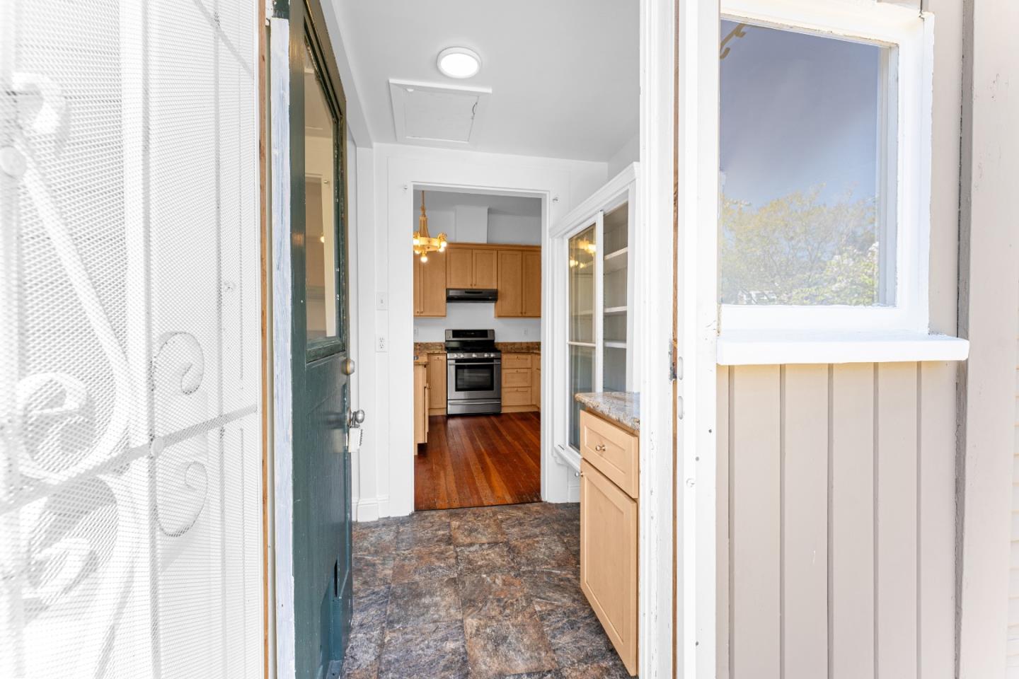 Detail Gallery Image 27 of 31 For 126 N Ellsworth Ave, San Mateo,  CA 94401 - – Beds | – Baths