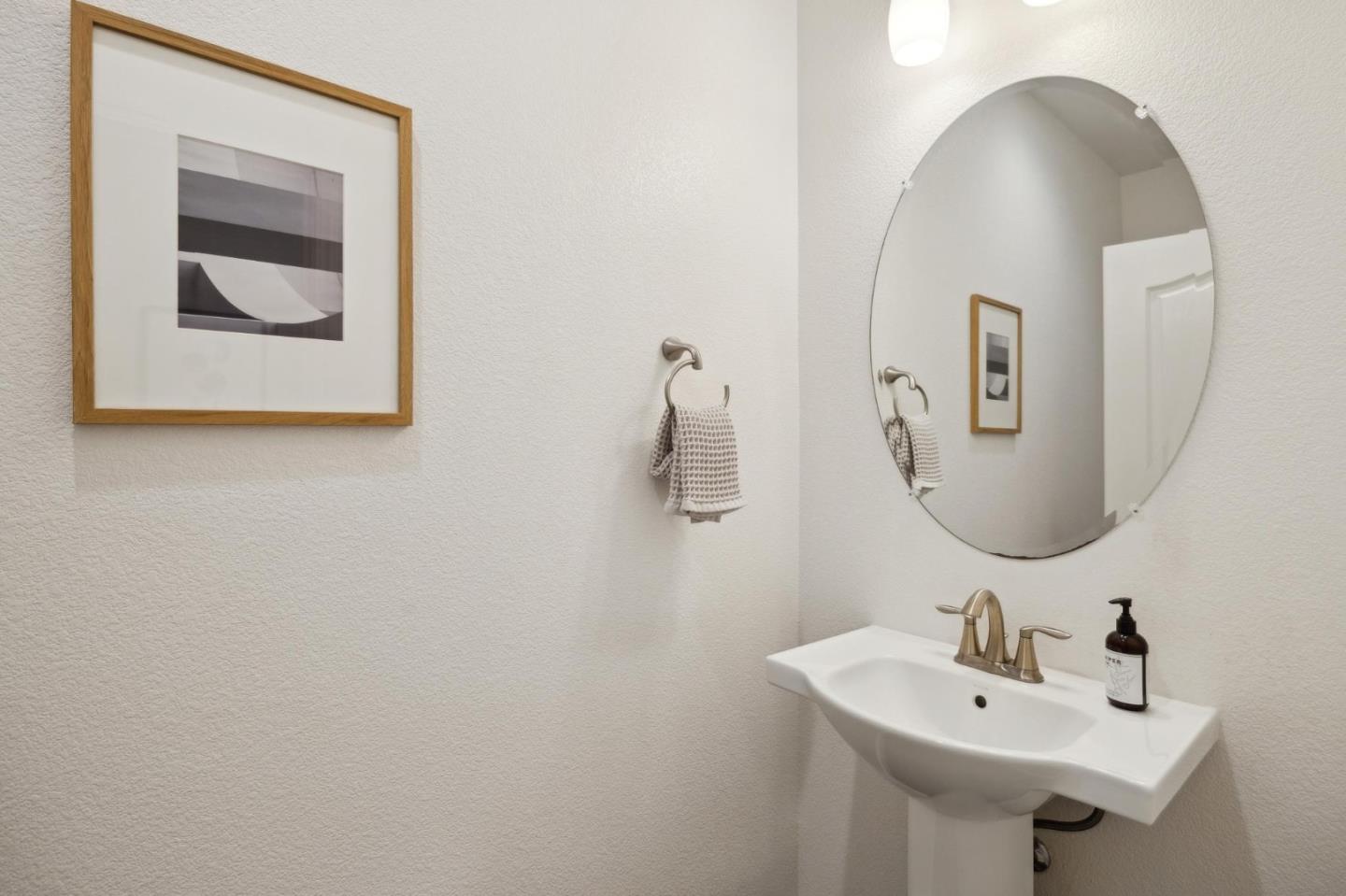 Detail Gallery Image 12 of 46 For 2729 Ginoso Ct #2,  San Jose,  CA 95111 - 2 Beds | 2/1 Baths