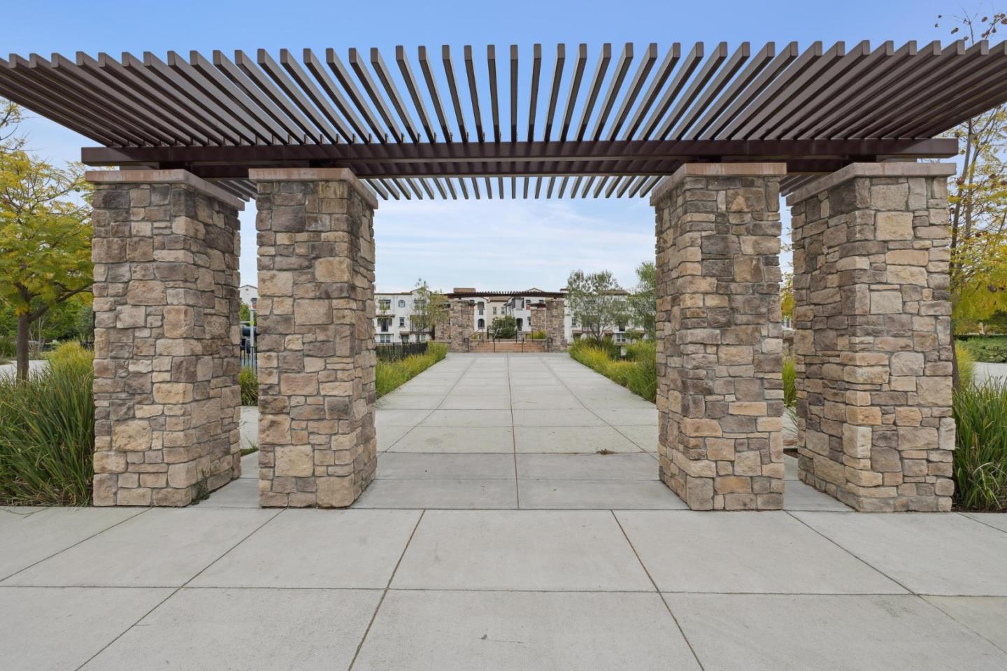 Detail Gallery Image 36 of 46 For 2729 Ginoso Ct #2,  San Jose,  CA 95111 - 2 Beds | 2/1 Baths
