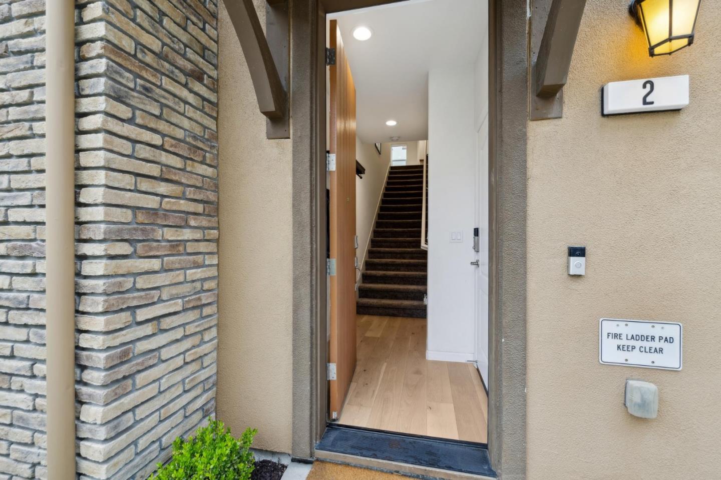 Detail Gallery Image 6 of 46 For 2729 Ginoso Ct #2,  San Jose,  CA 95111 - 2 Beds | 2/1 Baths