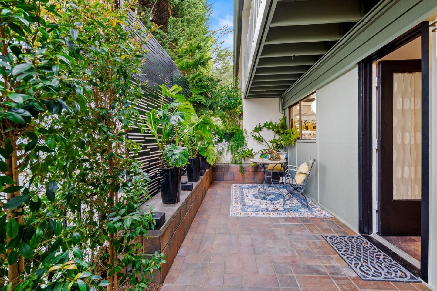 Detail Gallery Image 19 of 43 For 95 High Meadow Ln, Carmel,  CA 93923 - 2 Beds | 2/1 Baths