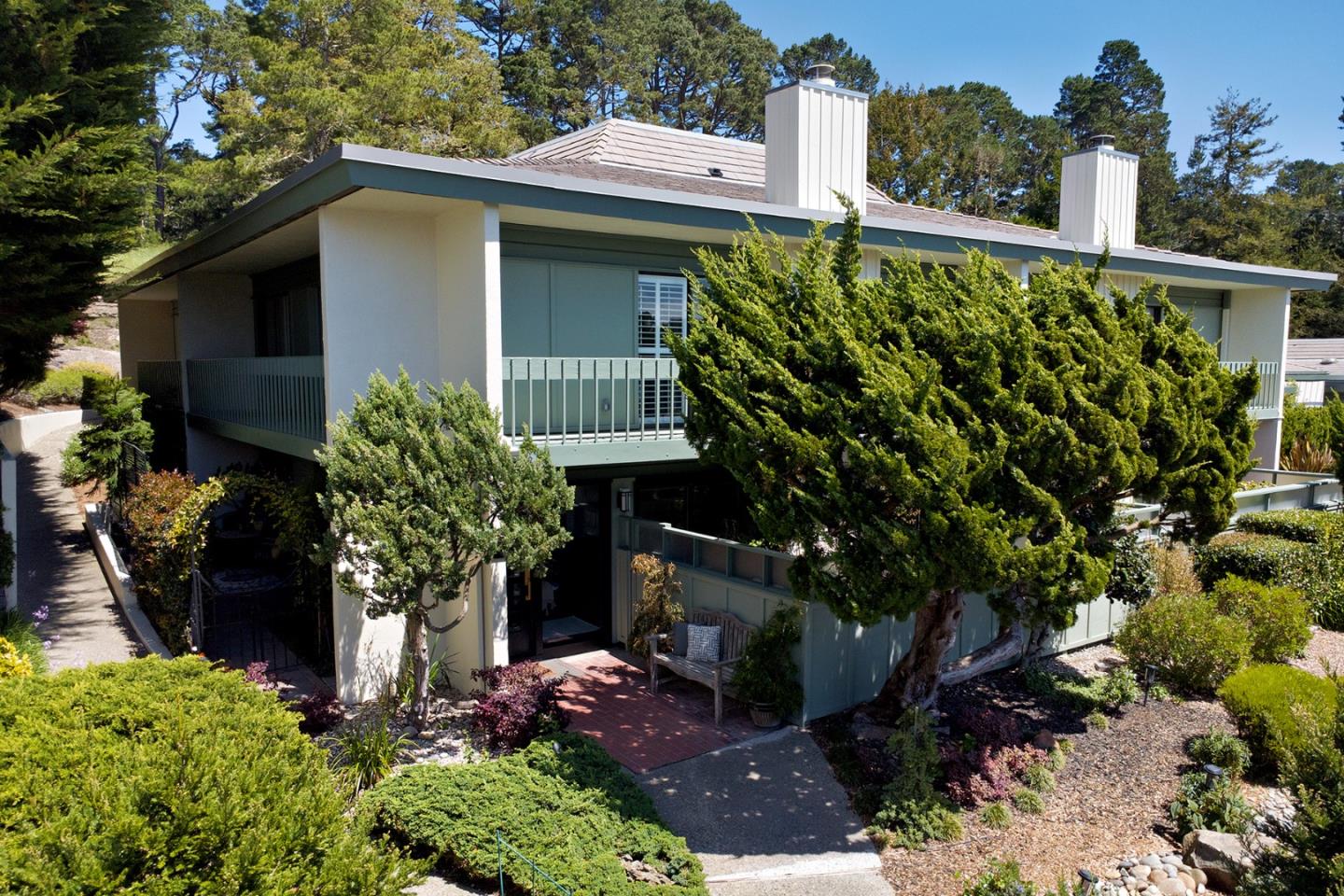 Detail Gallery Image 2 of 43 For 95 High Meadow Ln, Carmel,  CA 93923 - 2 Beds | 2/1 Baths