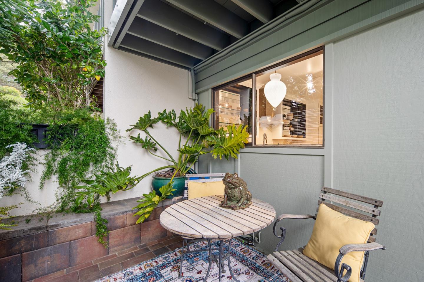 Detail Gallery Image 20 of 43 For 95 High Meadow Ln, Carmel,  CA 93923 - 2 Beds | 2/1 Baths