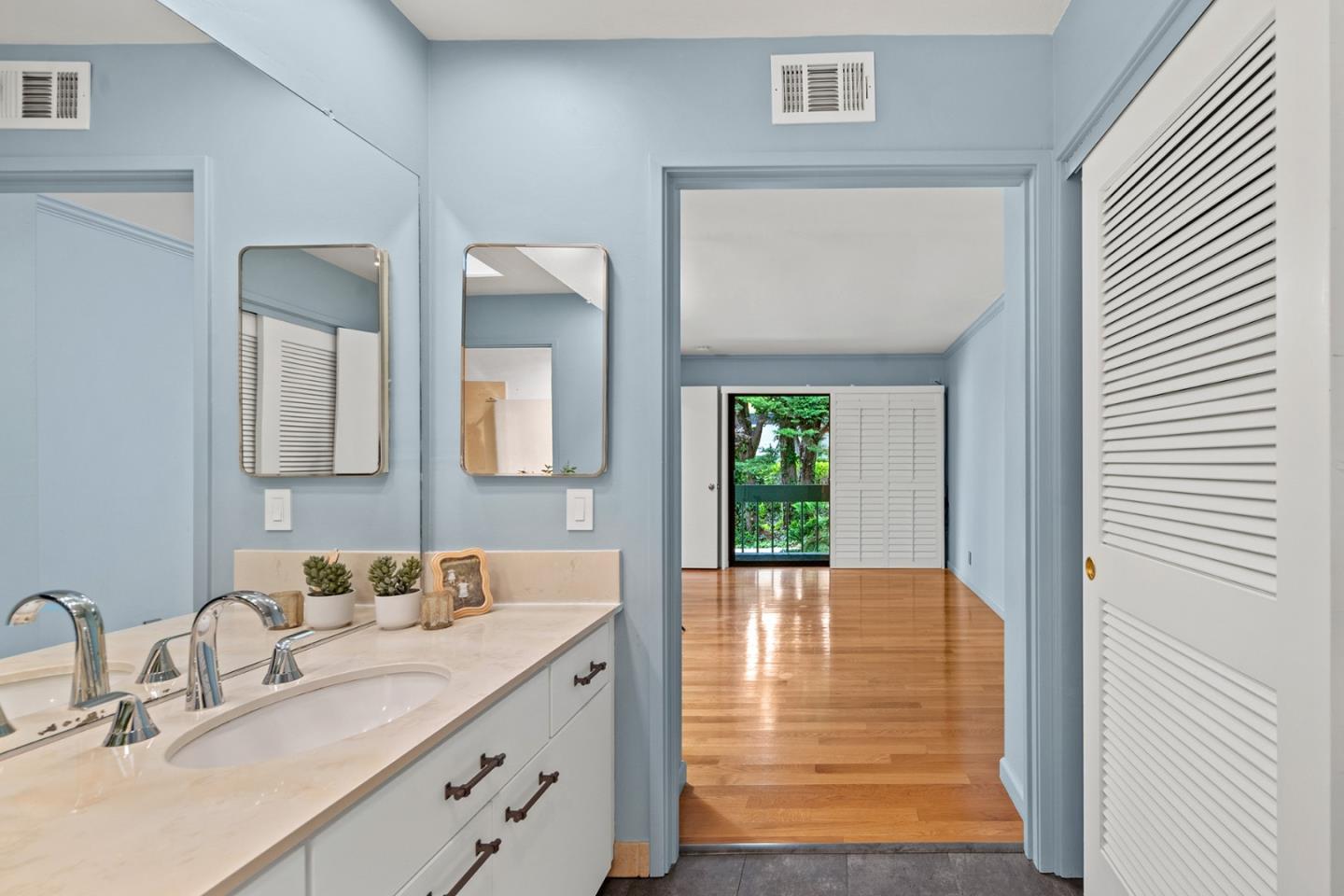 Detail Gallery Image 33 of 43 For 95 High Meadow Ln, Carmel,  CA 93923 - 2 Beds | 2/1 Baths