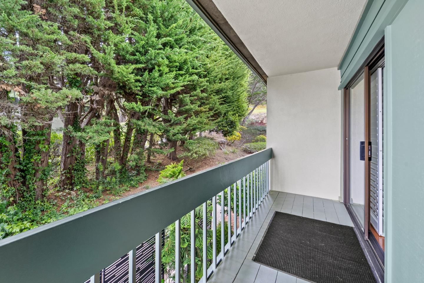 Detail Gallery Image 36 of 43 For 95 High Meadow Ln, Carmel,  CA 93923 - 2 Beds | 2/1 Baths