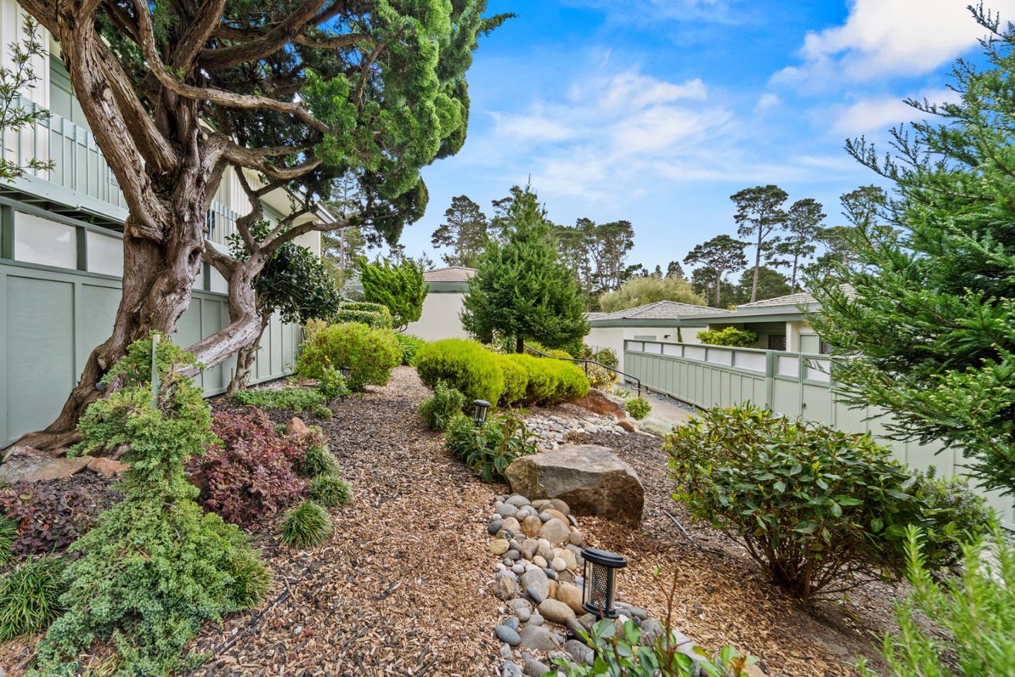 Detail Gallery Image 38 of 43 For 95 High Meadow Ln, Carmel,  CA 93923 - 2 Beds | 2/1 Baths