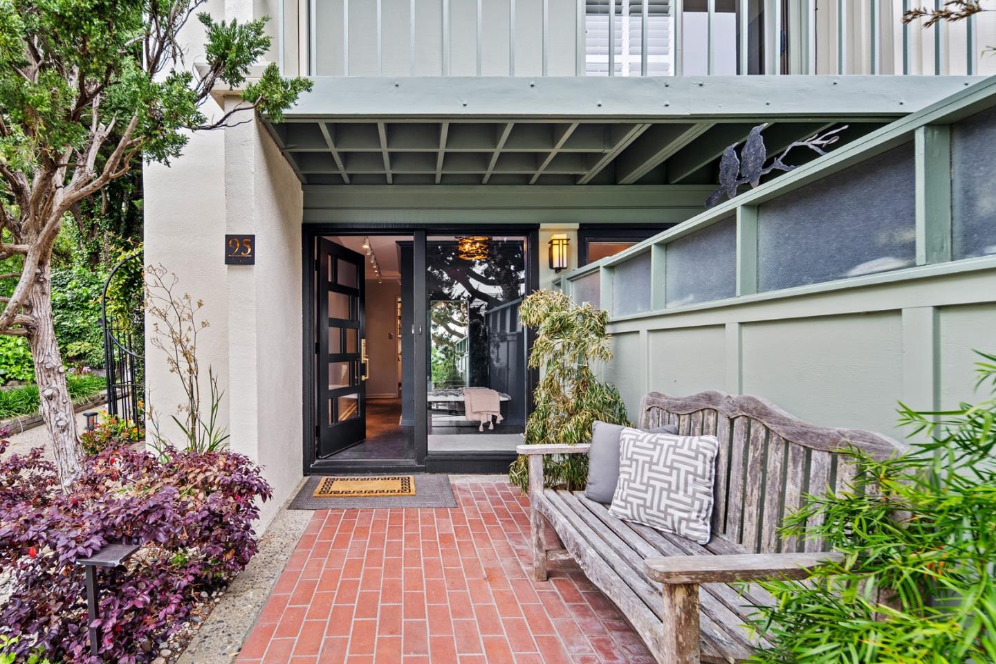 Detail Gallery Image 6 of 43 For 95 High Meadow Ln, Carmel,  CA 93923 - 2 Beds | 2/1 Baths