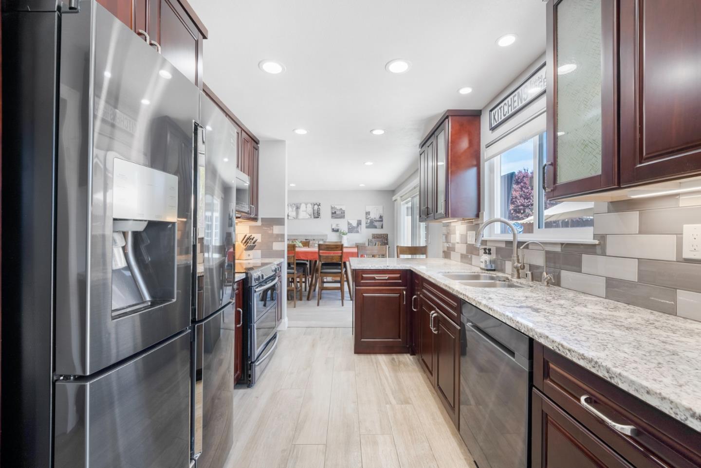Detail Gallery Image 10 of 45 For 460 La Crosse Dr, Morgan Hill,  CA 95037 - 4 Beds | 2/1 Baths