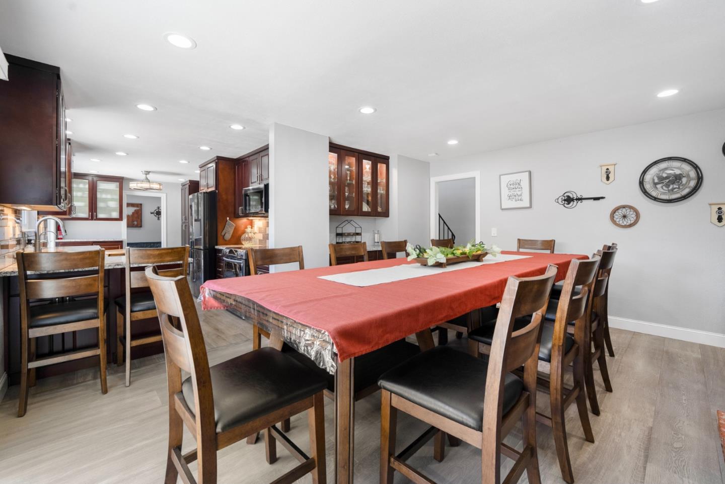 Detail Gallery Image 16 of 45 For 460 La Crosse Dr, Morgan Hill,  CA 95037 - 4 Beds | 2/1 Baths