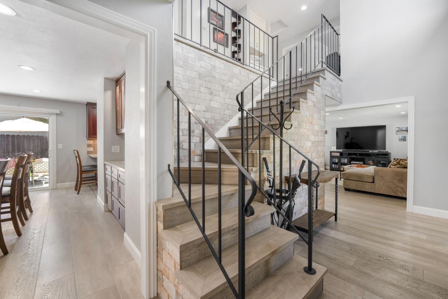 Detail Gallery Image 19 of 45 For 460 La Crosse Dr, Morgan Hill,  CA 95037 - 4 Beds | 2/1 Baths