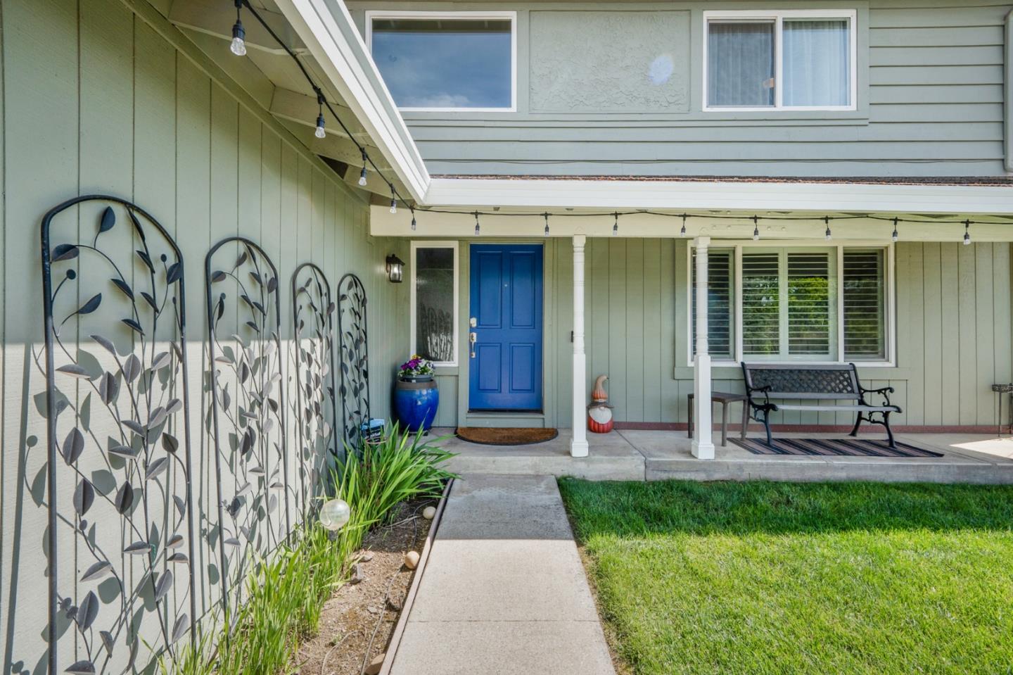 Detail Gallery Image 4 of 45 For 460 La Crosse Dr, Morgan Hill,  CA 95037 - 4 Beds | 2/1 Baths