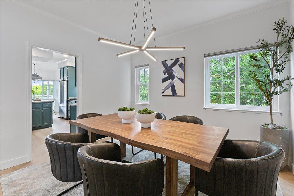 Detail Gallery Image 23 of 34 For 1233 Bellevue Ave #8,  Burlingame,  CA 94010 - 2 Beds | 2/1 Baths