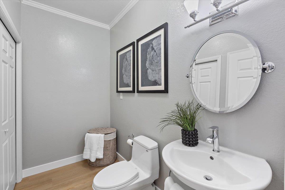 Detail Gallery Image 24 of 34 For 1233 Bellevue Ave #8,  Burlingame,  CA 94010 - 2 Beds | 2/1 Baths