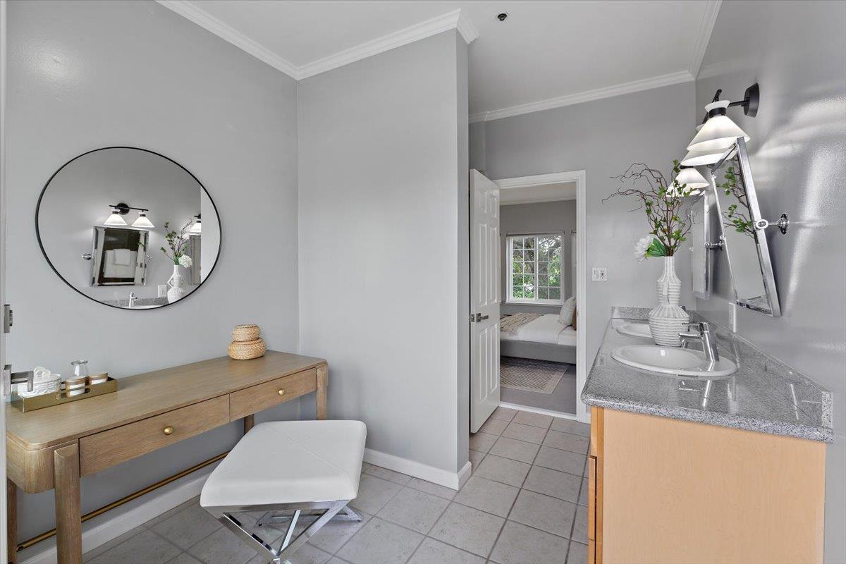 Detail Gallery Image 30 of 34 For 1233 Bellevue Ave #8,  Burlingame,  CA 94010 - 2 Beds | 2/1 Baths