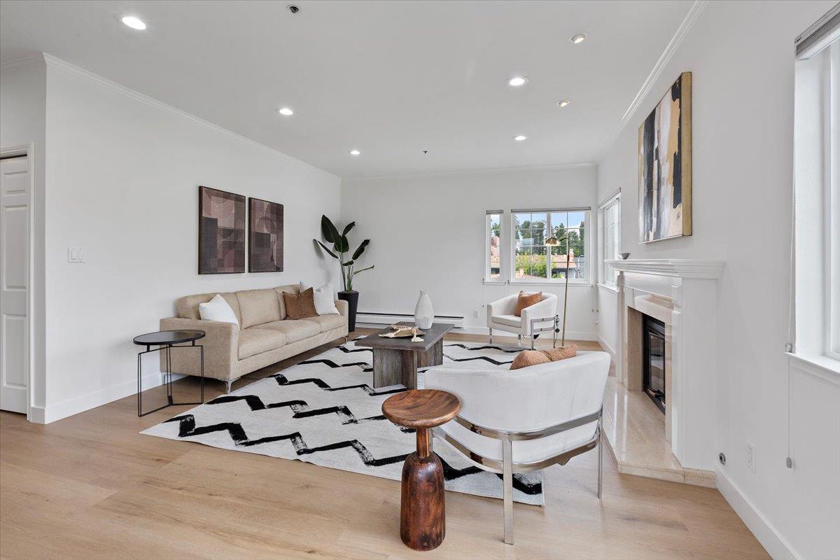 Detail Gallery Image 6 of 34 For 1233 Bellevue Ave #8,  Burlingame,  CA 94010 - 2 Beds | 2/1 Baths