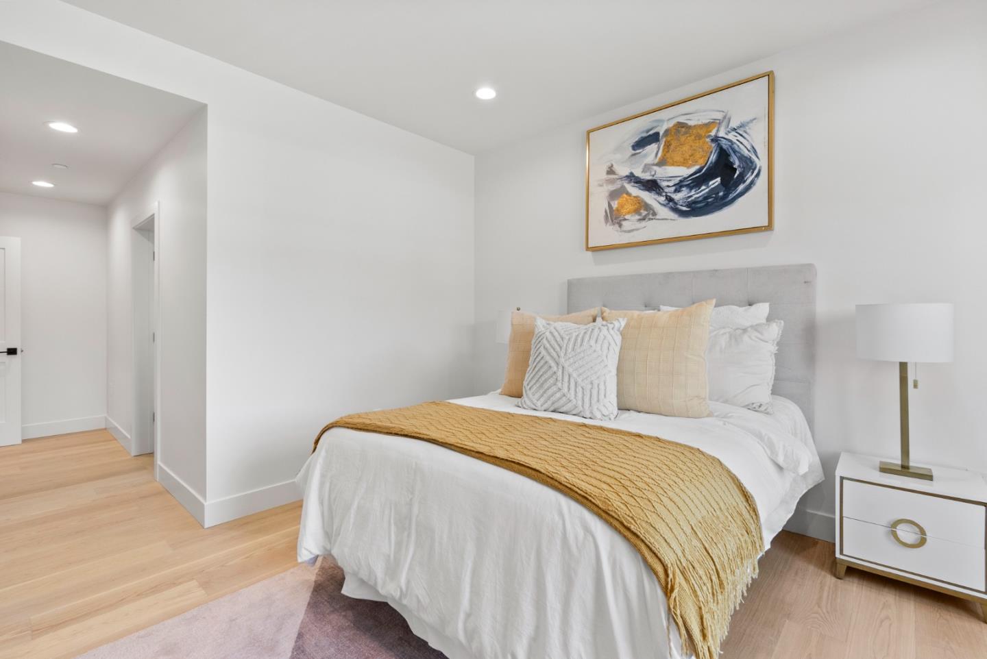Detail Gallery Image 6 of 10 For 560 El Camino Real #204,  San Carlos,  CA 94070 - 2 Beds | 2 Baths