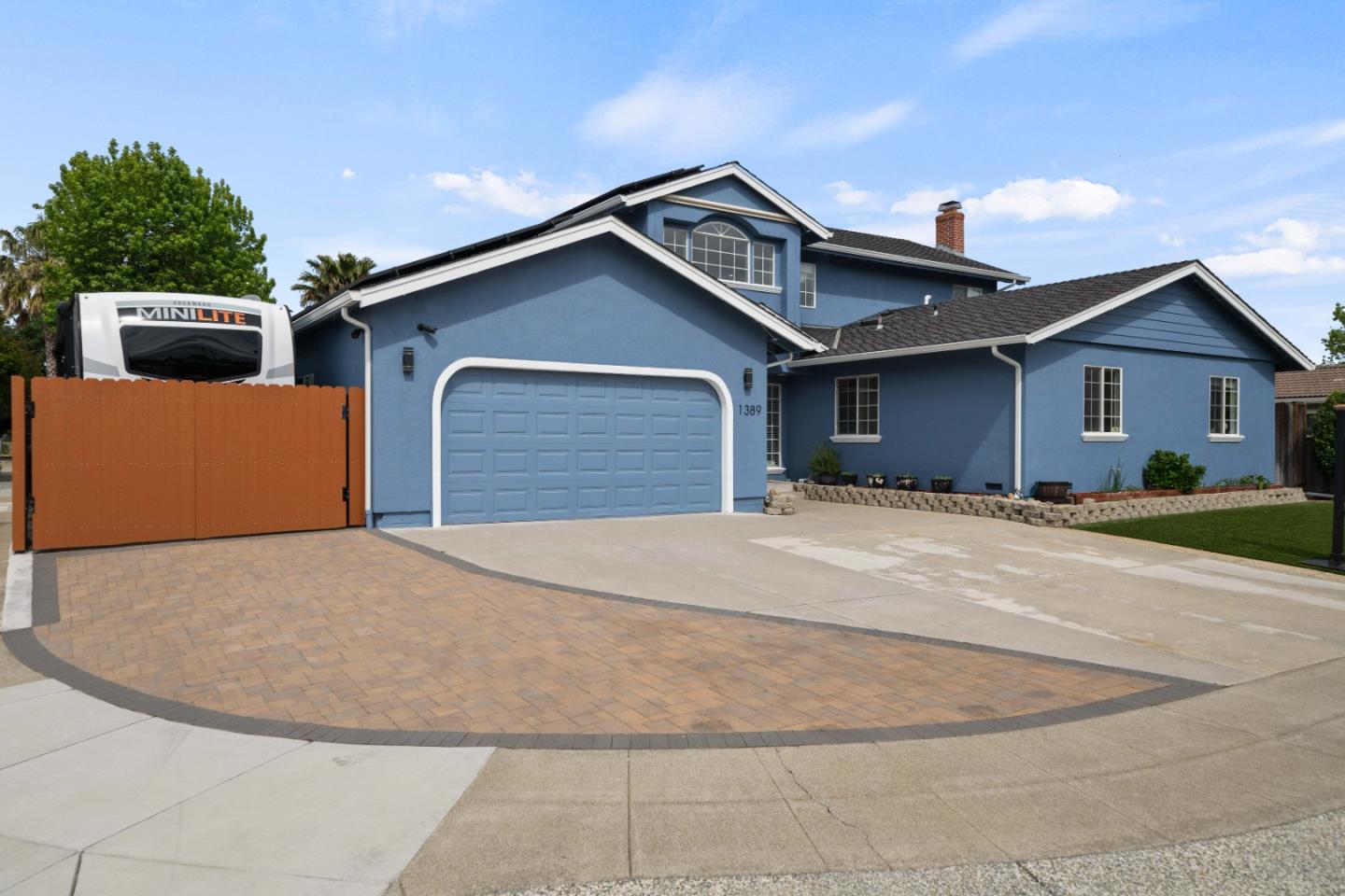 Detail Gallery Image 2 of 40 For 1389 Stockbridge Dr, San Jose,  CA 95130 - 4 Beds | 3 Baths