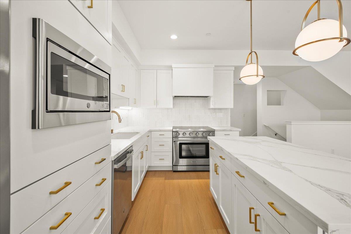 Detail Gallery Image 15 of 31 For 224 Carroll St #5,  Sunnyvale,  CA 94086 - 3 Beds | 2/1 Baths