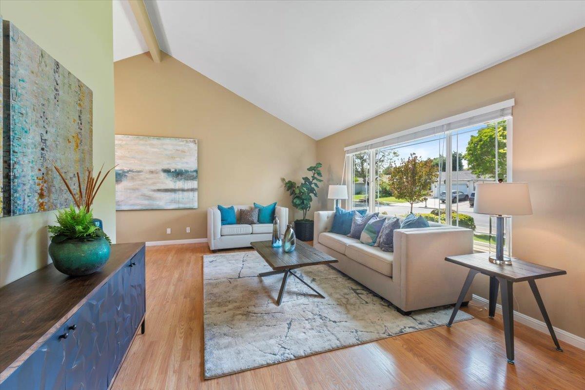 Detail Gallery Image 10 of 77 For 3768 Wellington Sq, San Jose,  CA 95136 - 4 Beds | 2/1 Baths