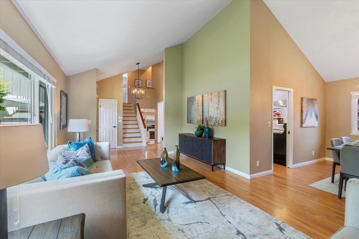 Detail Gallery Image 12 of 77 For 3768 Wellington Sq, San Jose,  CA 95136 - 4 Beds | 2/1 Baths
