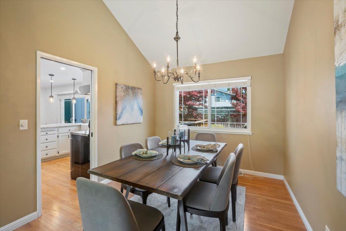 Detail Gallery Image 13 of 77 For 3768 Wellington Sq, San Jose,  CA 95136 - 4 Beds | 2/1 Baths