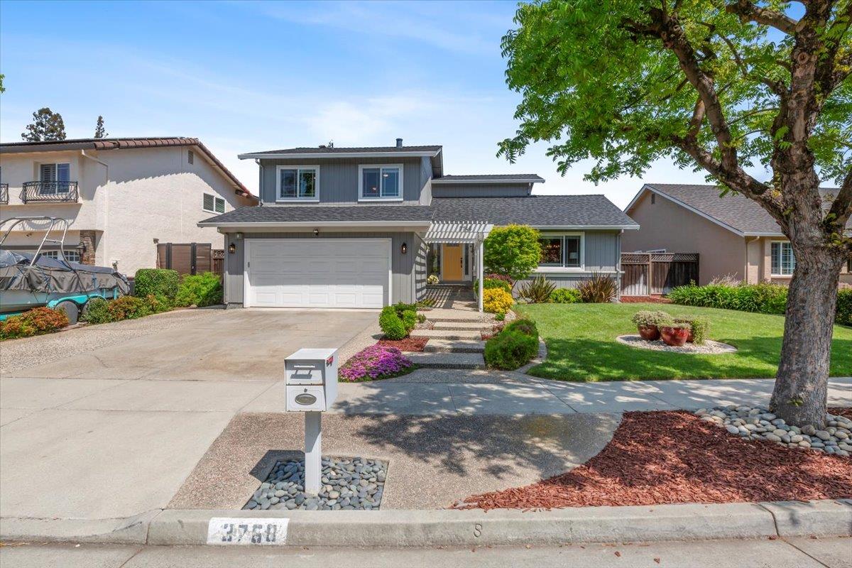 Detail Gallery Image 3 of 77 For 3768 Wellington Sq, San Jose,  CA 95136 - 4 Beds | 2/1 Baths