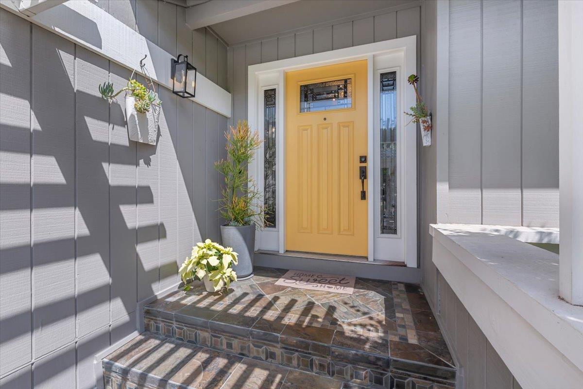Detail Gallery Image 7 of 77 For 3768 Wellington Sq, San Jose,  CA 95136 - 4 Beds | 2/1 Baths