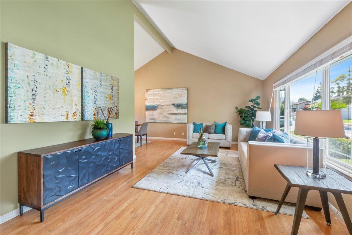 Detail Gallery Image 9 of 77 For 3768 Wellington Sq, San Jose,  CA 95136 - 4 Beds | 2/1 Baths