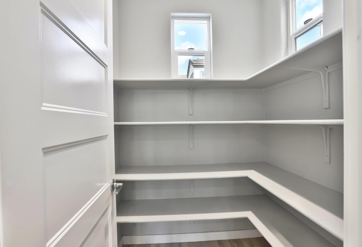 Detail Gallery Image 12 of 37 For 825 Garden St, Milpitas,  CA 95035 - 3 Beds | 3/1 Baths