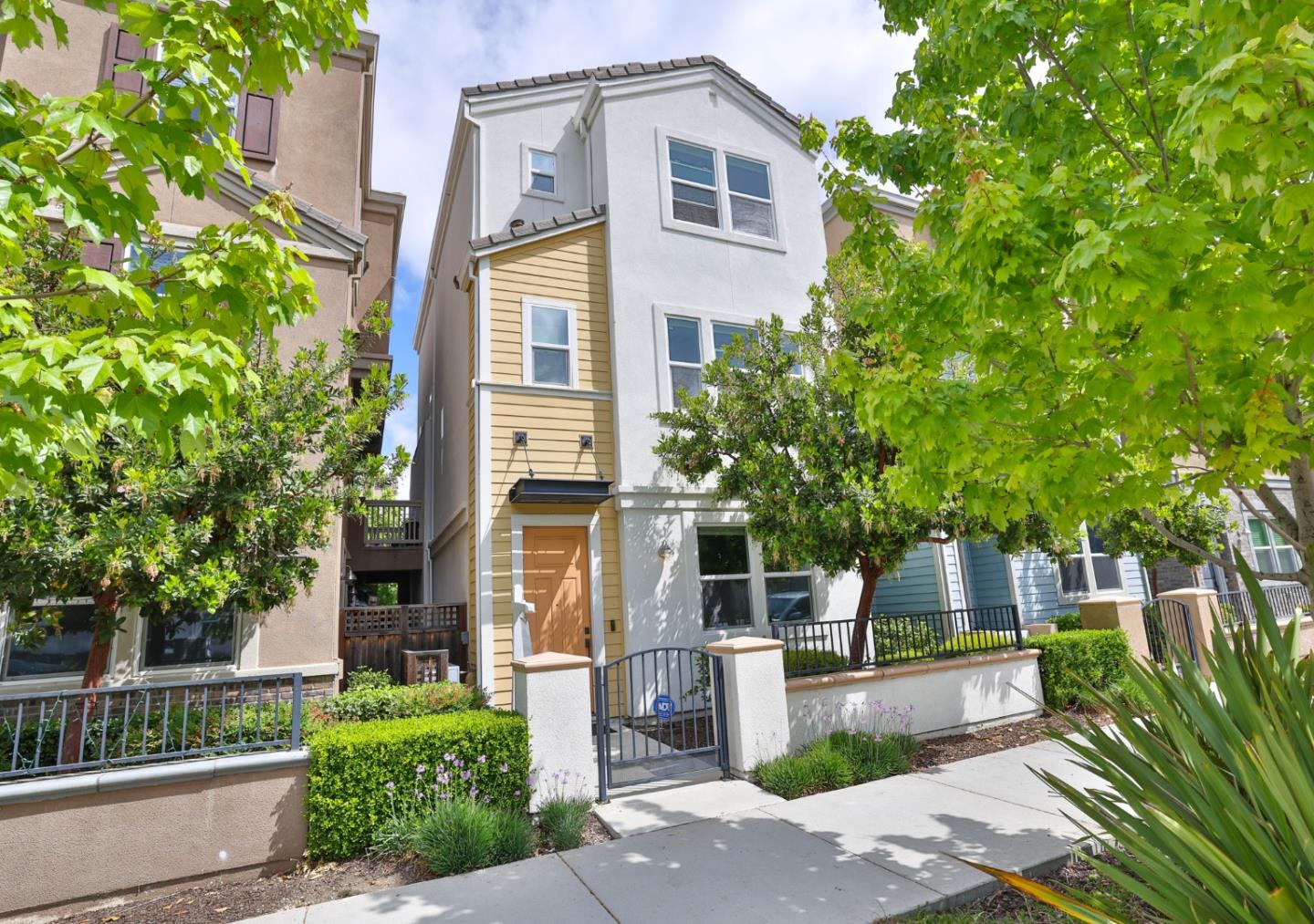 Detail Gallery Image 32 of 37 For 825 Garden St, Milpitas,  CA 95035 - 3 Beds | 3/1 Baths