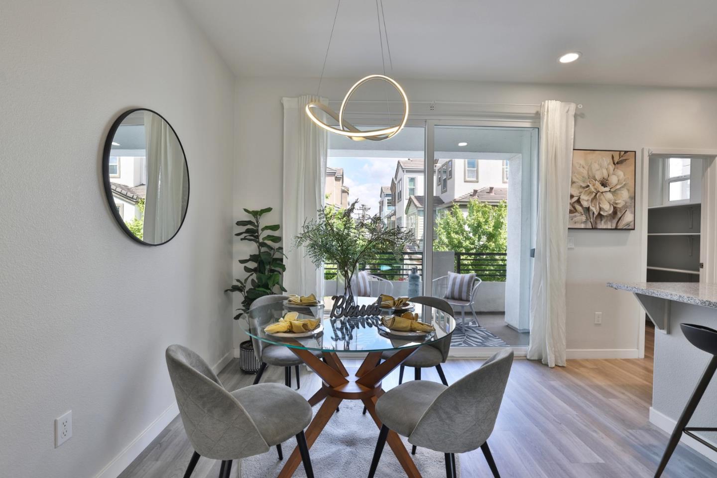 Detail Gallery Image 4 of 37 For 825 Garden St, Milpitas,  CA 95035 - 3 Beds | 3/1 Baths