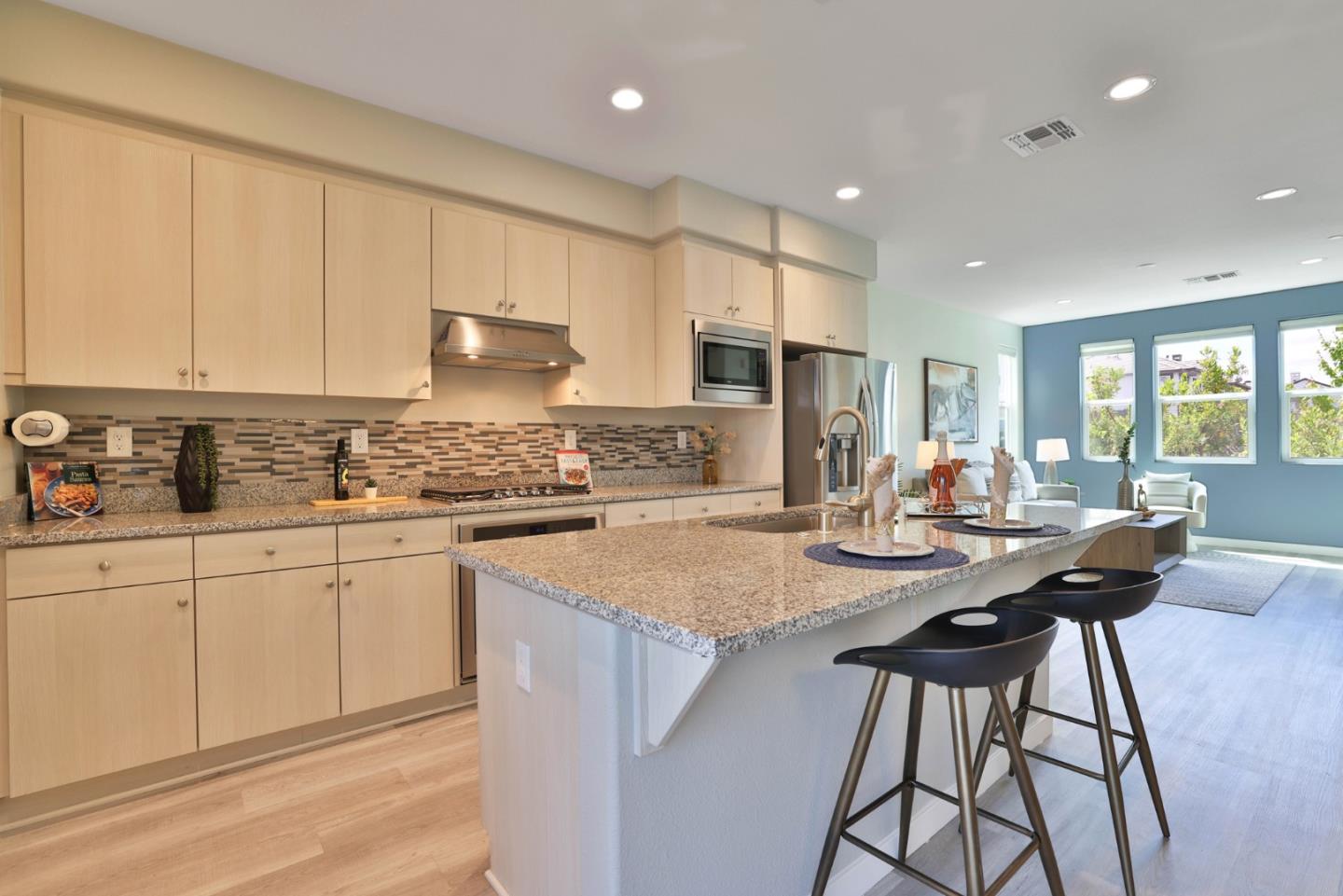 Detail Gallery Image 6 of 37 For 825 Garden St, Milpitas,  CA 95035 - 3 Beds | 3/1 Baths
