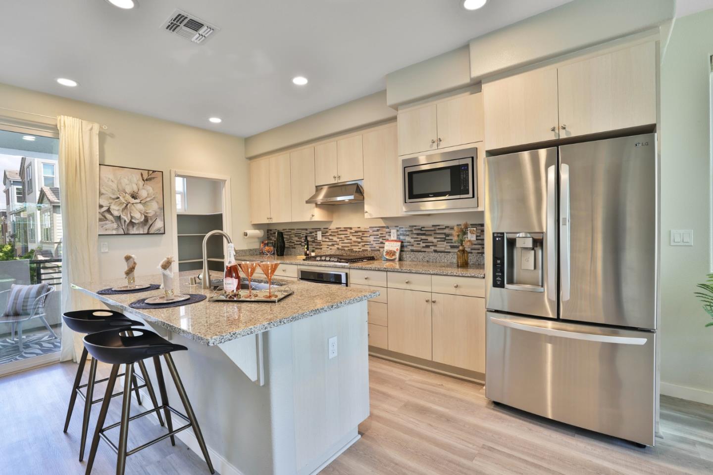 Detail Gallery Image 7 of 37 For 825 Garden St, Milpitas,  CA 95035 - 3 Beds | 3/1 Baths