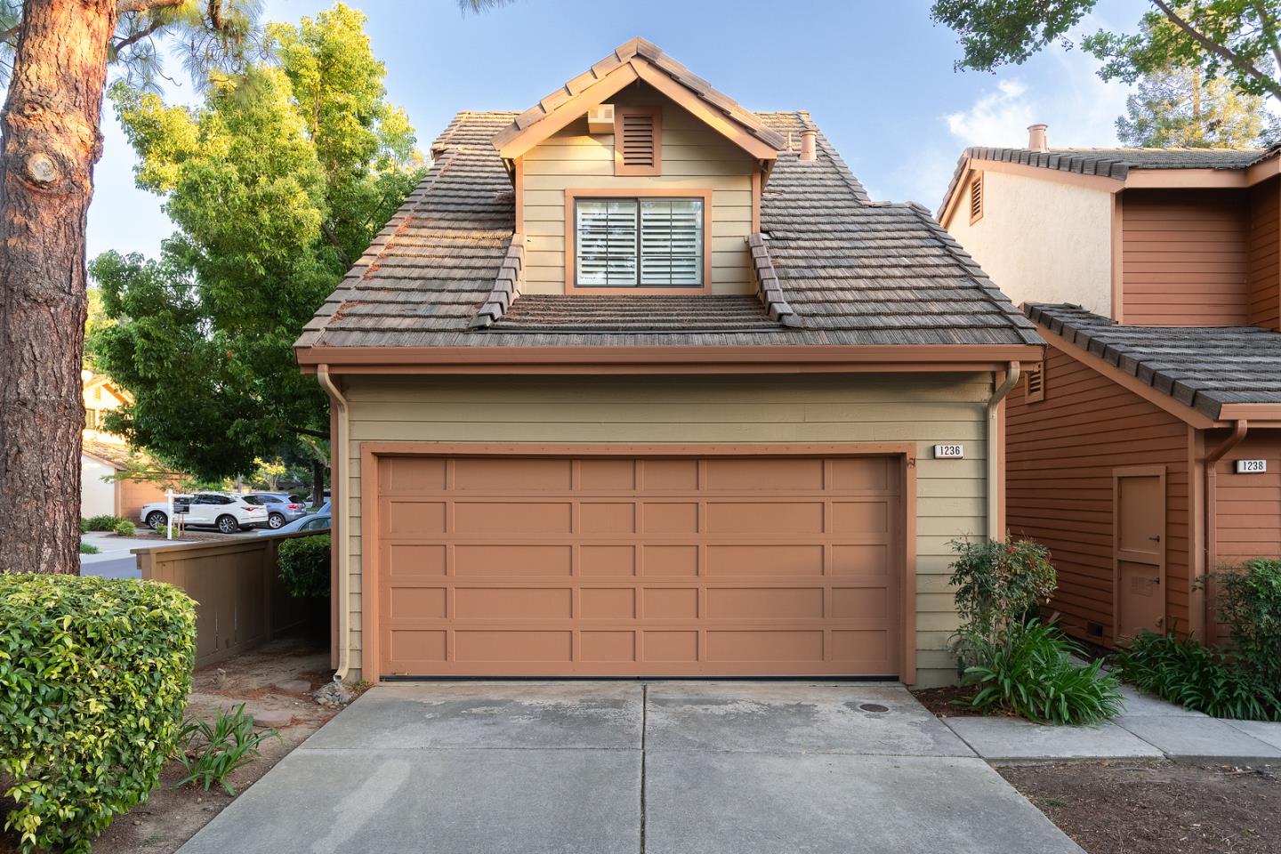 Detail Gallery Image 2 of 31 For 1236 Beaulieu Ct, San Jose,  CA 95125 - 2 Beds | 2 Baths