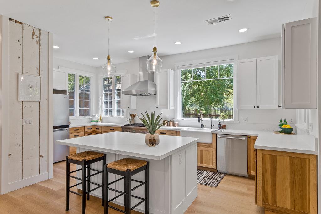 Detail Gallery Image 11 of 45 For 4200 Glenwood Dr, Scotts Valley,  CA 95066 - 3 Beds | 2/1 Baths