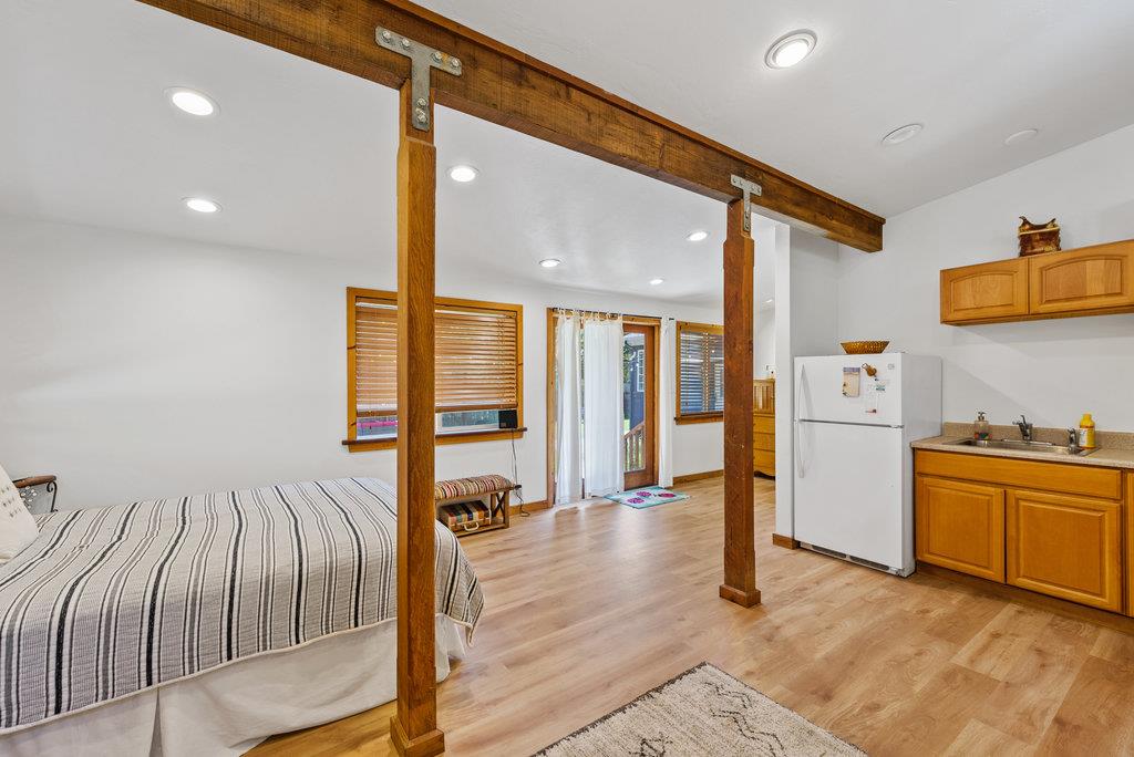 Detail Gallery Image 33 of 45 For 4200 Glenwood Dr, Scotts Valley,  CA 95066 - 3 Beds | 2/1 Baths