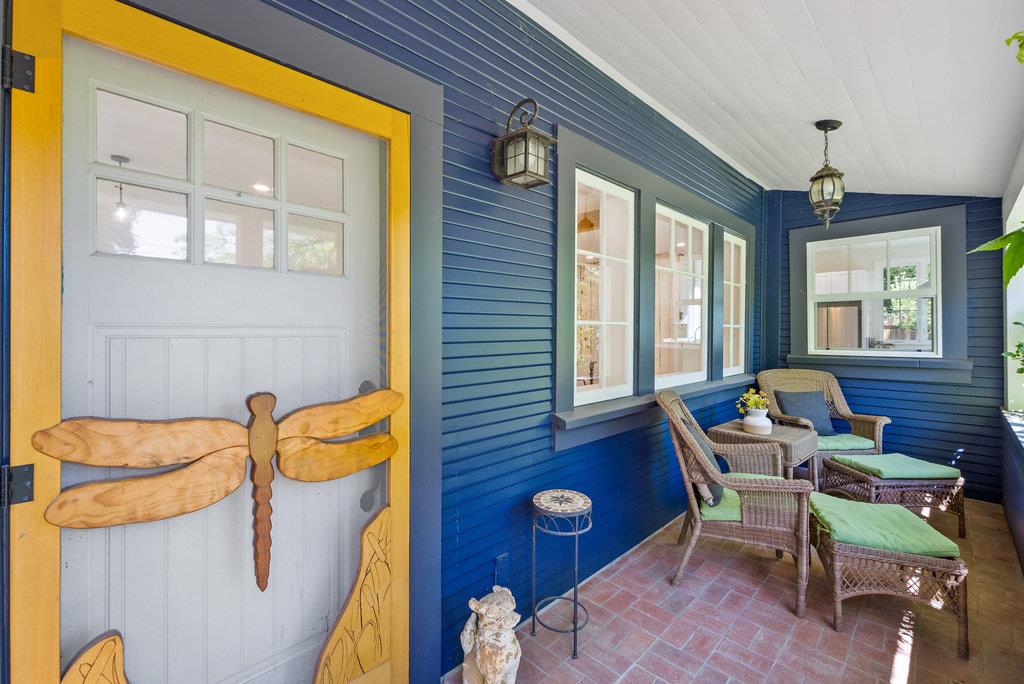 Detail Gallery Image 4 of 45 For 4200 Glenwood Dr, Scotts Valley,  CA 95066 - 3 Beds | 2/1 Baths