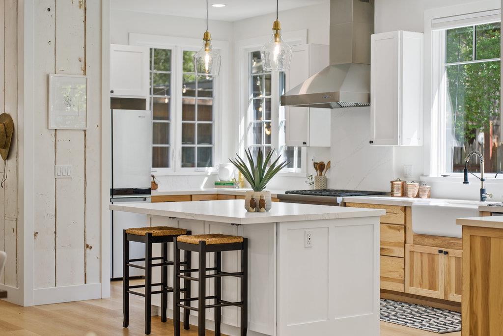 Detail Gallery Image 9 of 45 For 4200 Glenwood Dr, Scotts Valley,  CA 95066 - 3 Beds | 2/1 Baths