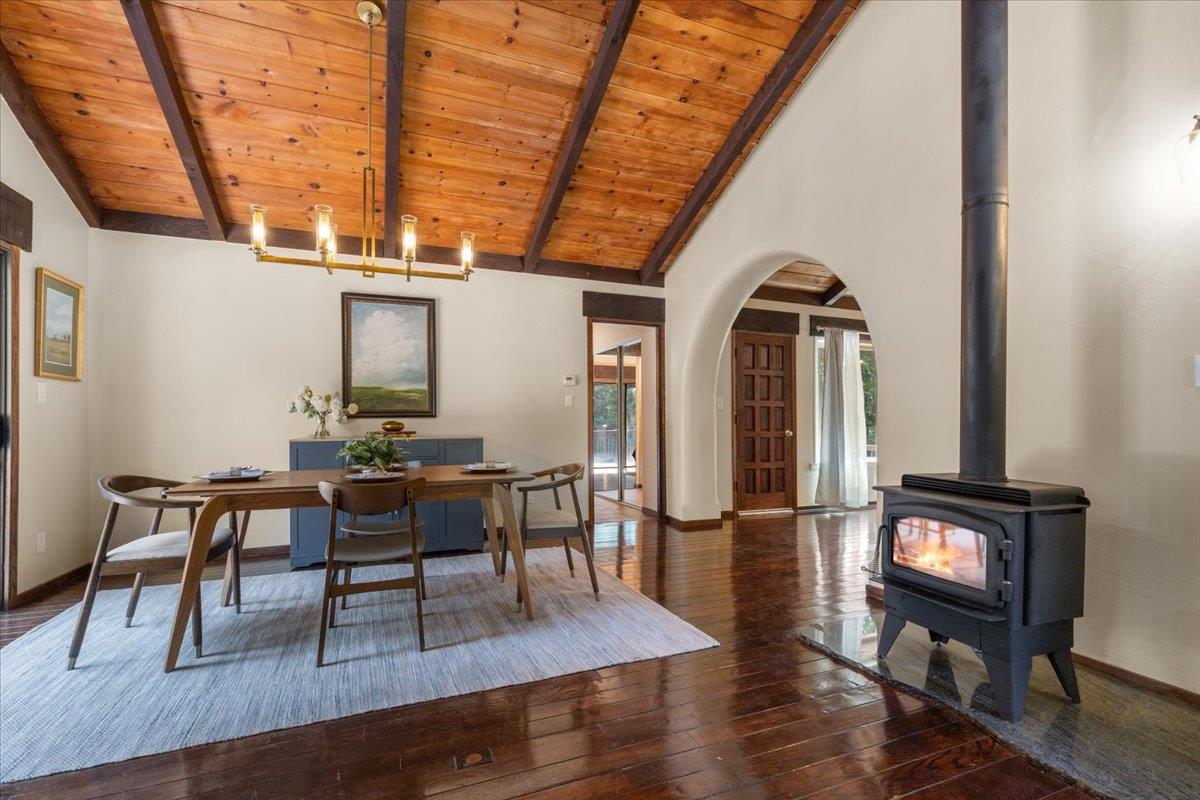 Detail Gallery Image 14 of 54 For 211 Hidden Ln, Santa Cruz,  CA 95060 - 3 Beds | 3 Baths