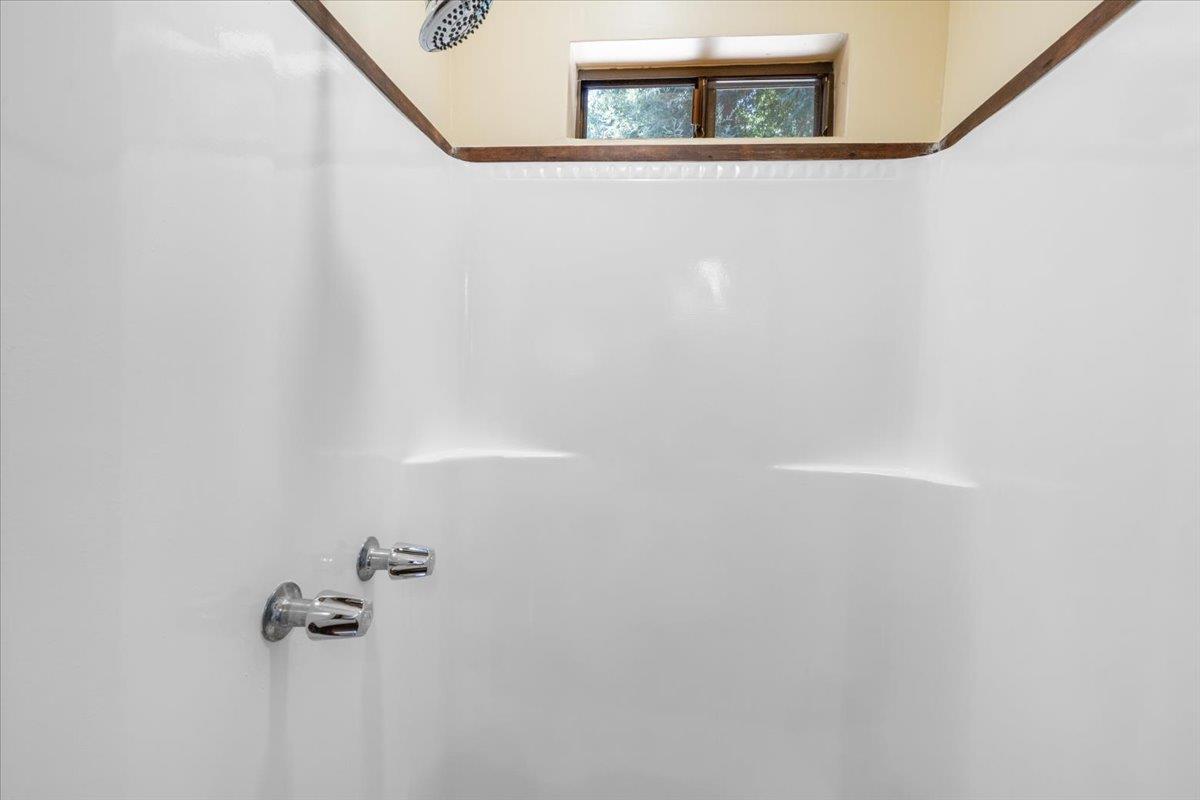 Detail Gallery Image 17 of 54 For 211 Hidden Ln, Santa Cruz,  CA 95060 - 3 Beds | 3 Baths
