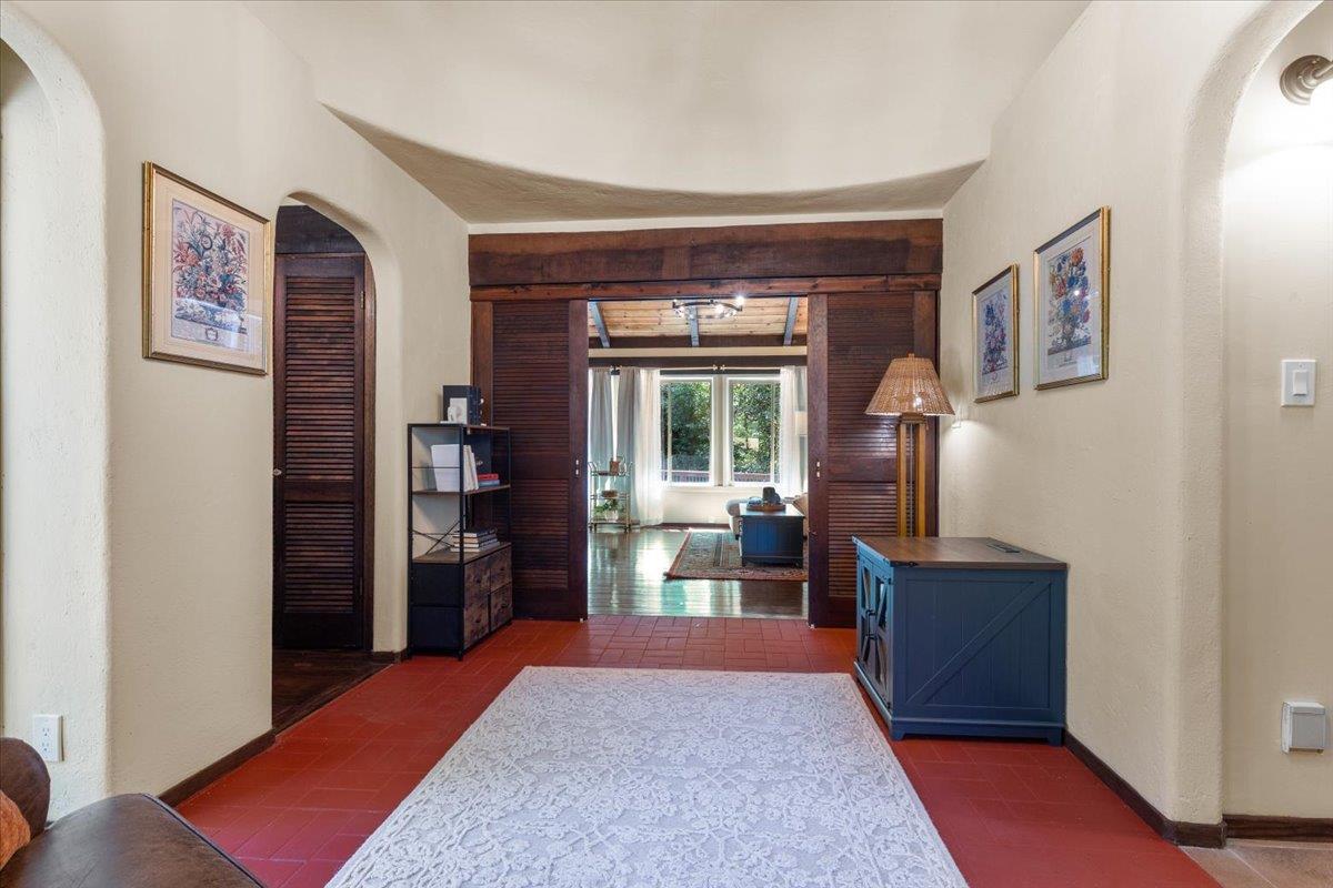 Detail Gallery Image 18 of 54 For 211 Hidden Ln, Santa Cruz,  CA 95060 - 3 Beds | 3 Baths